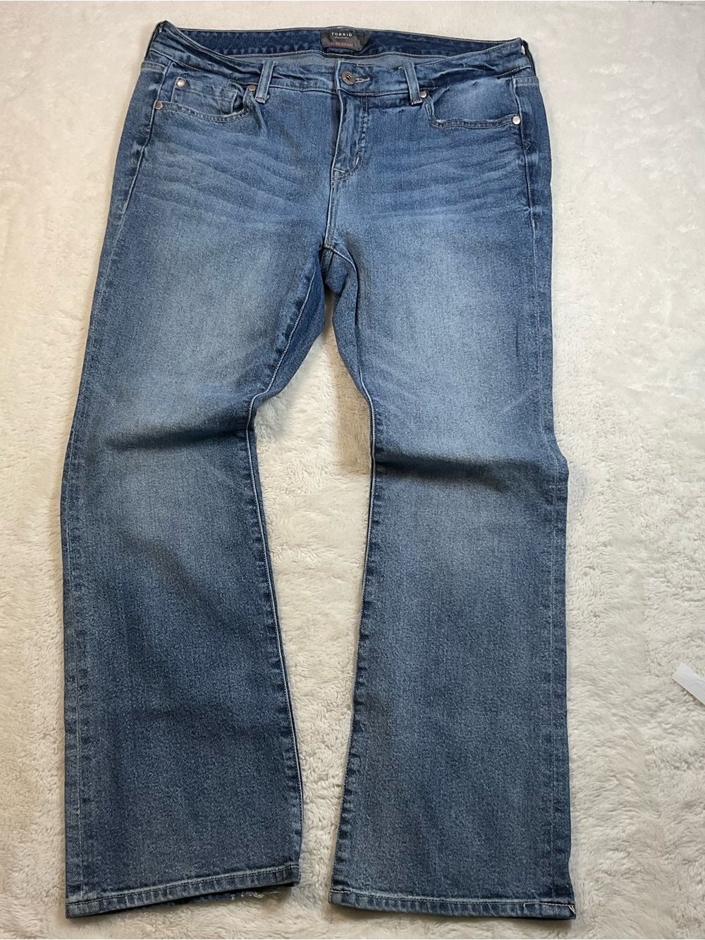 Torrid Mid Rise Slim Boot Jeans Womens 12S Short Medium Wash Stretch Bootcut